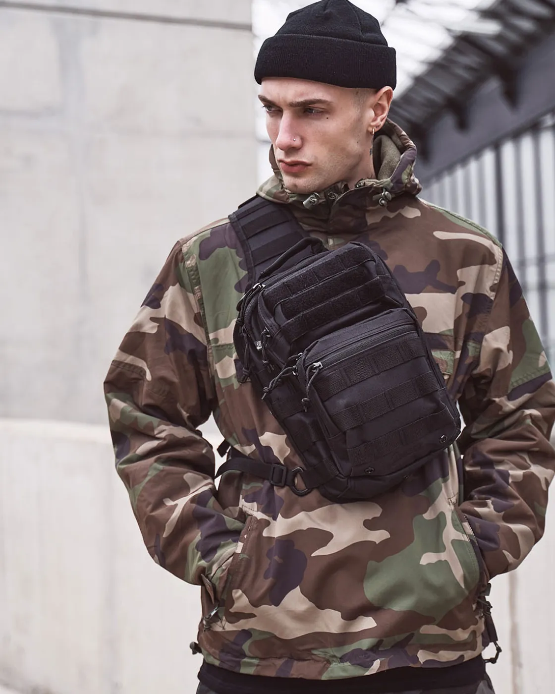 Hot US Cooper Sling reppu - Musta Reput & Laukut